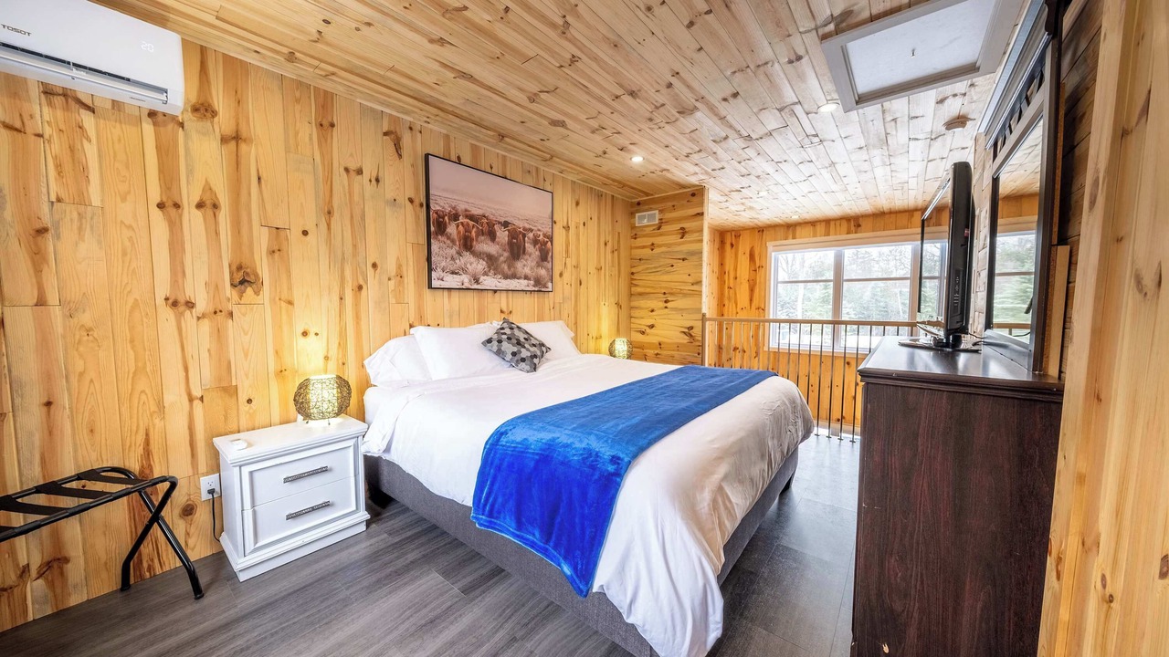 Photo of Bedroom in Saint-Alfred
