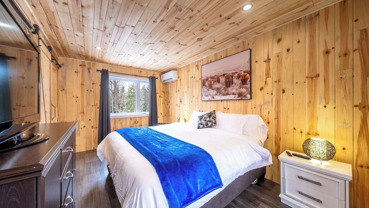 Photo of Bedroom in Saint-Alfred