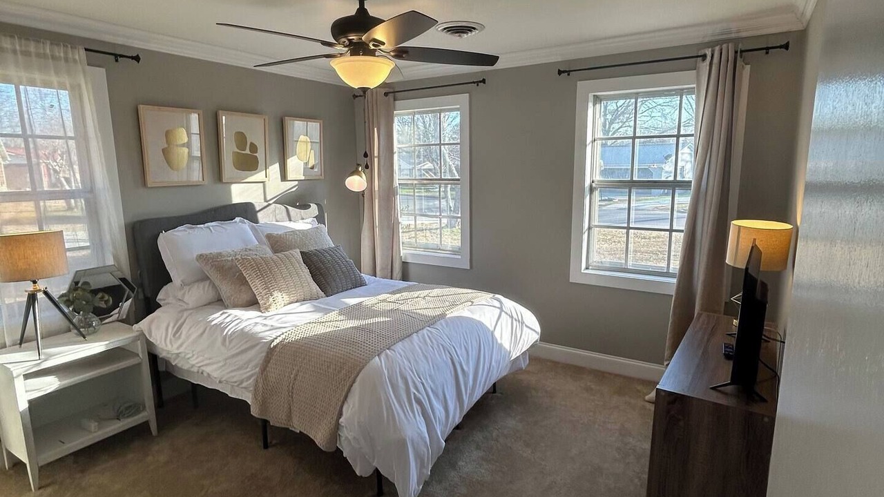 Photo of Bedroom in Albertville