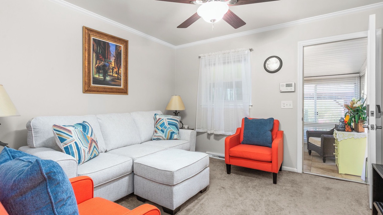 Photo of Livingroom in Burlington