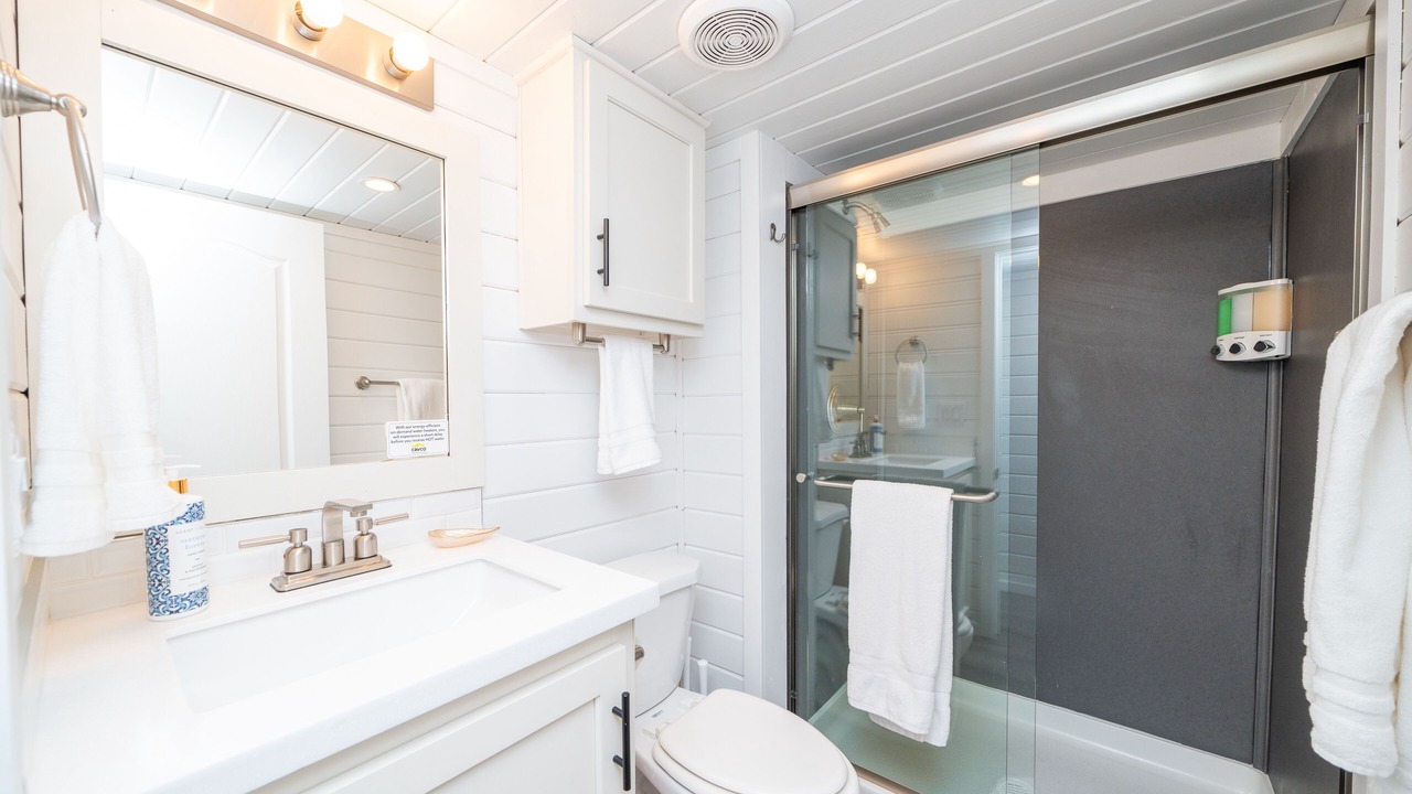 Photo of Bathroom in Parker Strip