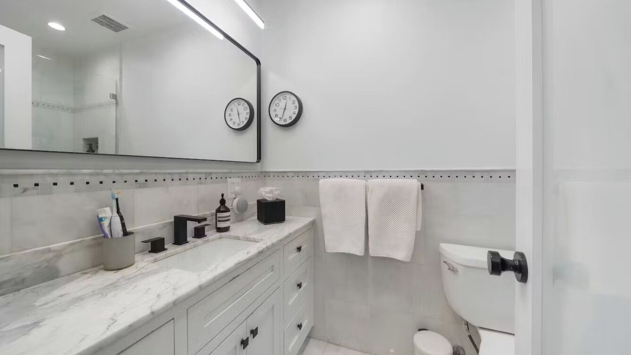 Photo of Bathroom in Los Feliz