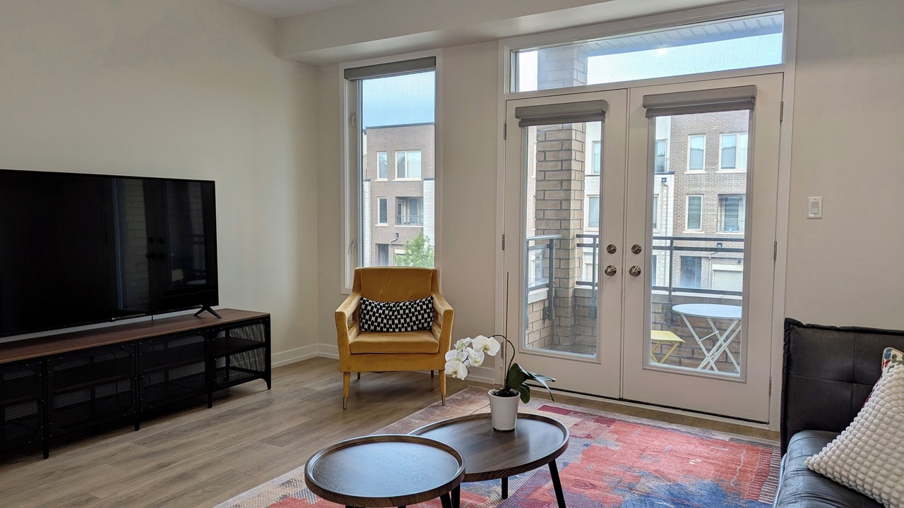 Photo of Livingroom in Oakville