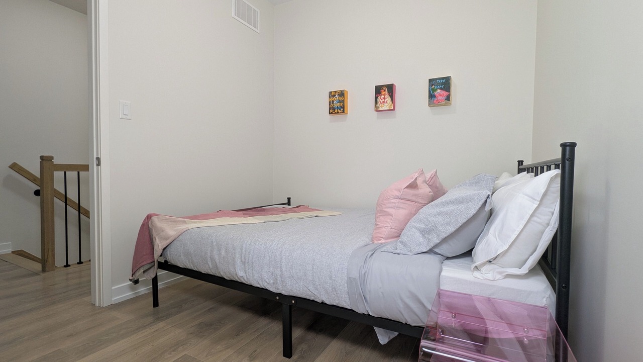 Photo of Bedroom in Oakville