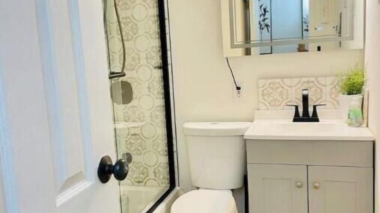 Photo of Bathroom in Serra Mesa