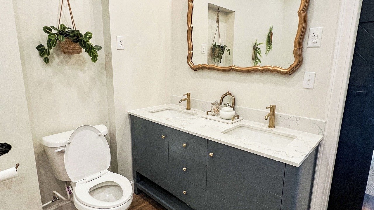 Photo of Bathroom in Phil Campbell