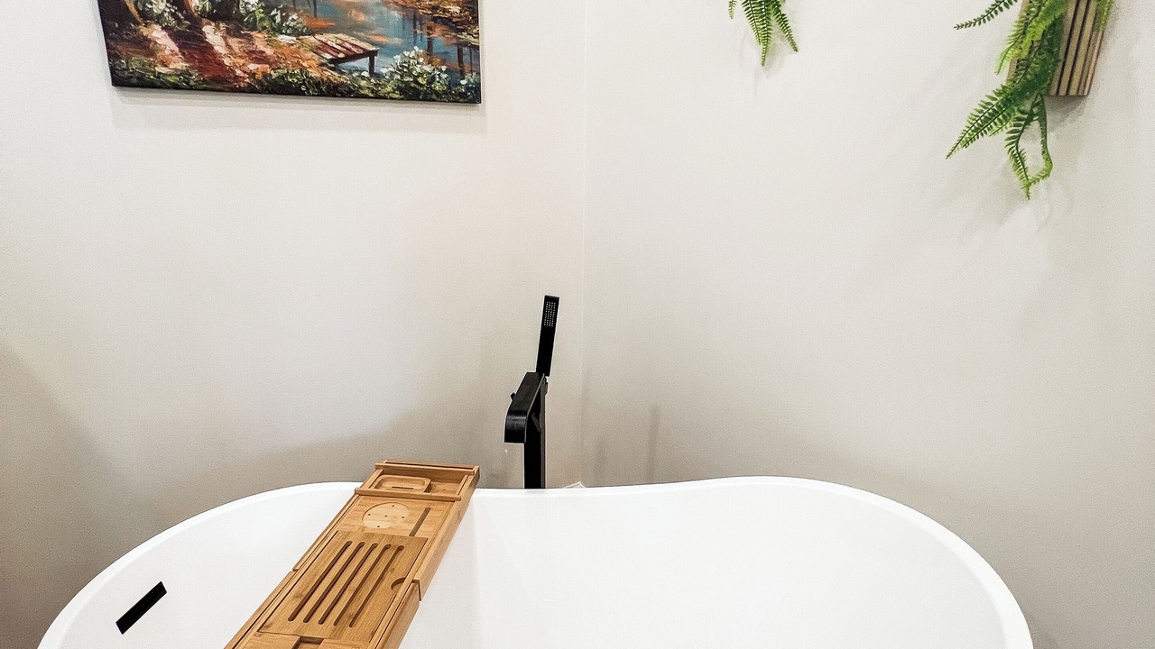 Photo of Bathroom in Phil Campbell