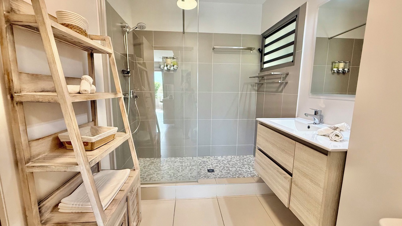 Photo of Bathroom in Papeete