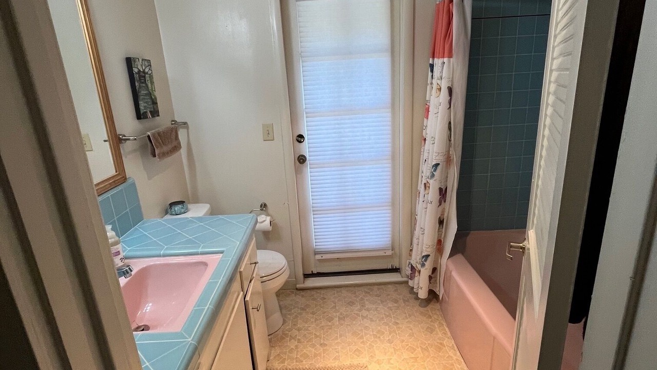 Photo of Bathroom in Cambrian