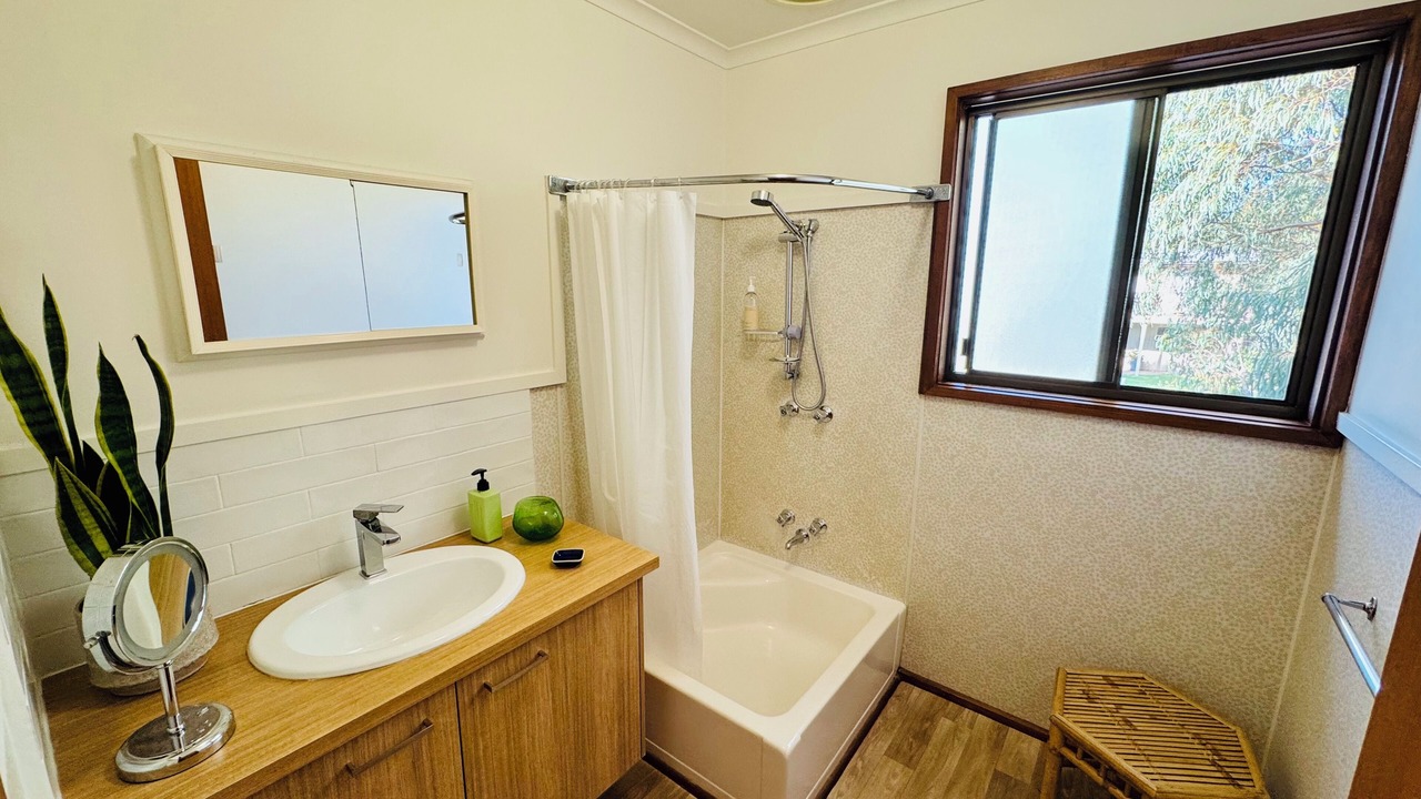 Photo of Bathroom in Ventnor