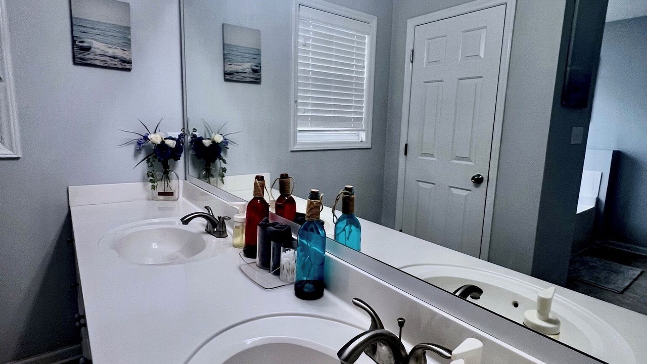 Photo of Bathroom in Pine Forest