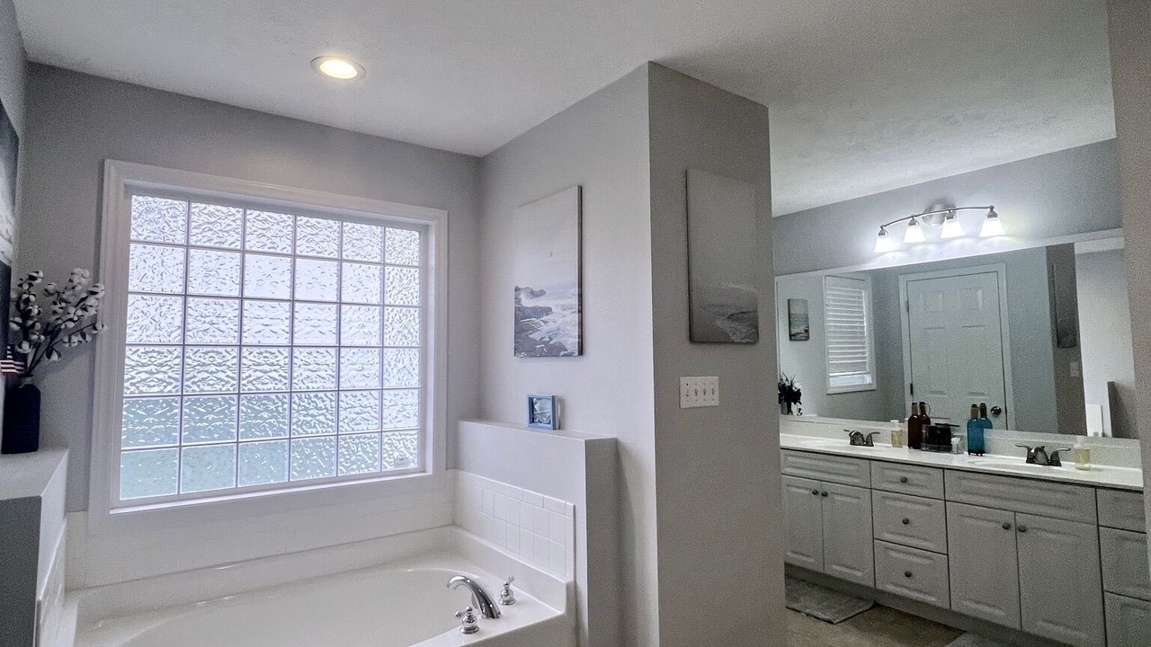 Photo of Bathroom in Pine Forest