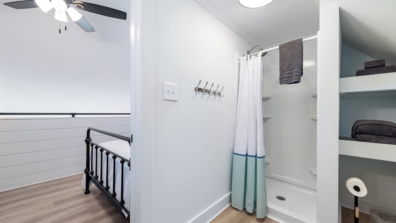 Photo of Bathroom in Orange Beach East