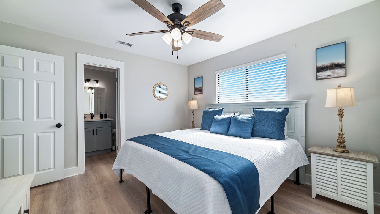 Photo of Bedroom in Orange Beach East