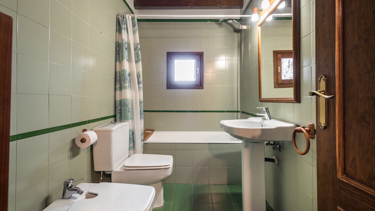 Photo of Bathroom in Pujo