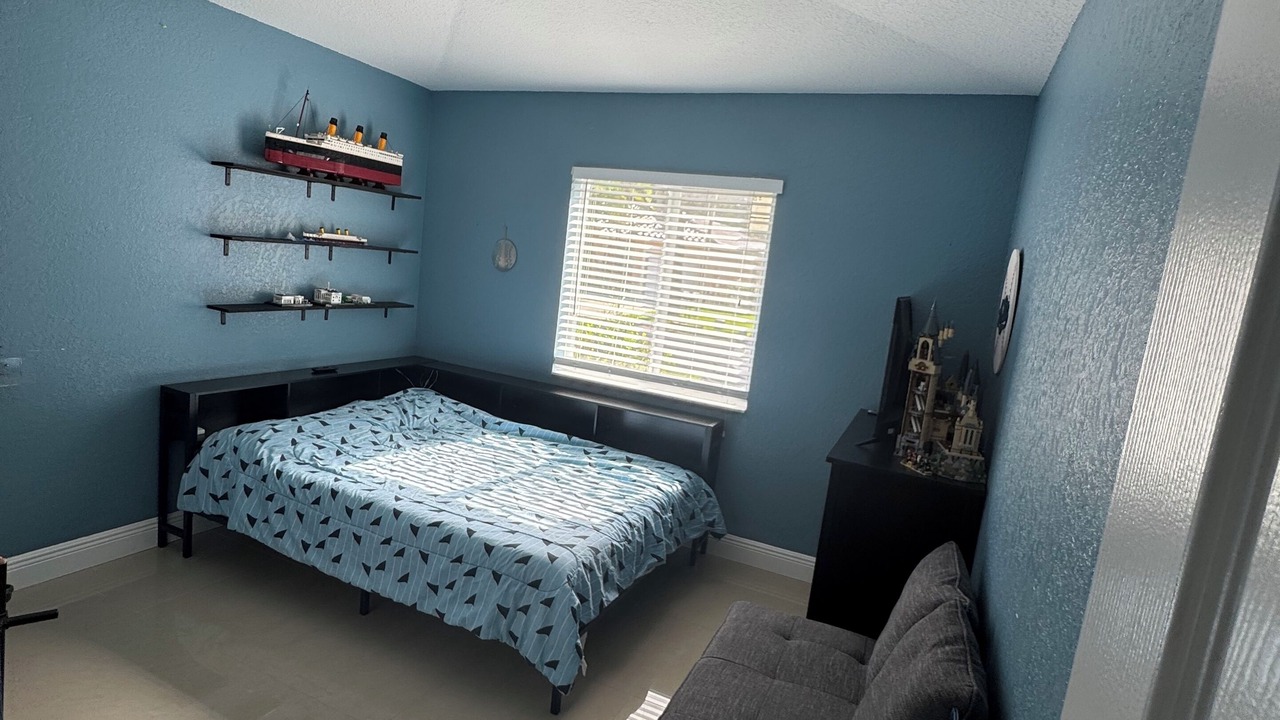 Photo of Bedroom in Deerfield Beach