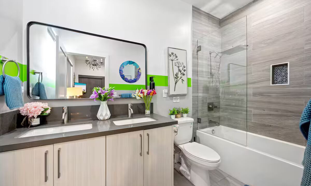 Photo of Bathroom in North Hollywood