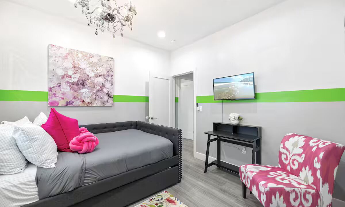 Photo of Bedroom in North Hollywood