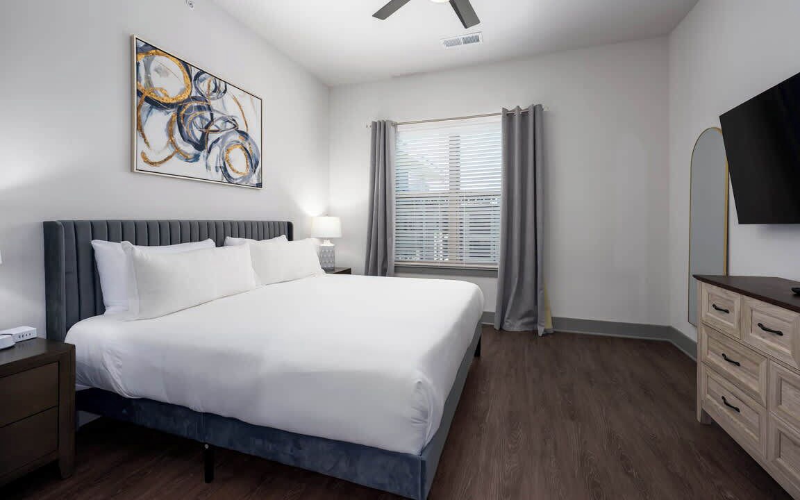 Photo of Bedroom in Crestline Heights