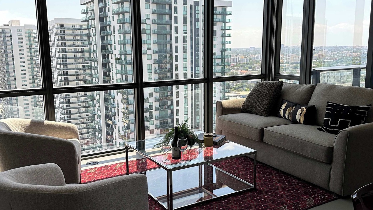 Photo of Livingroom in Town Square