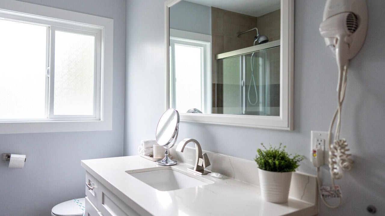 Photo of Bathroom in Reseda