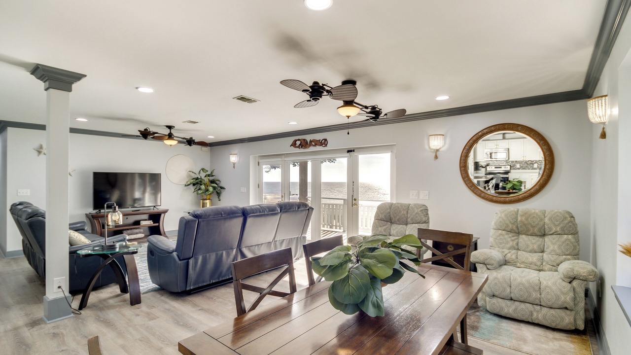 Photo of Livingroom in Long Beach