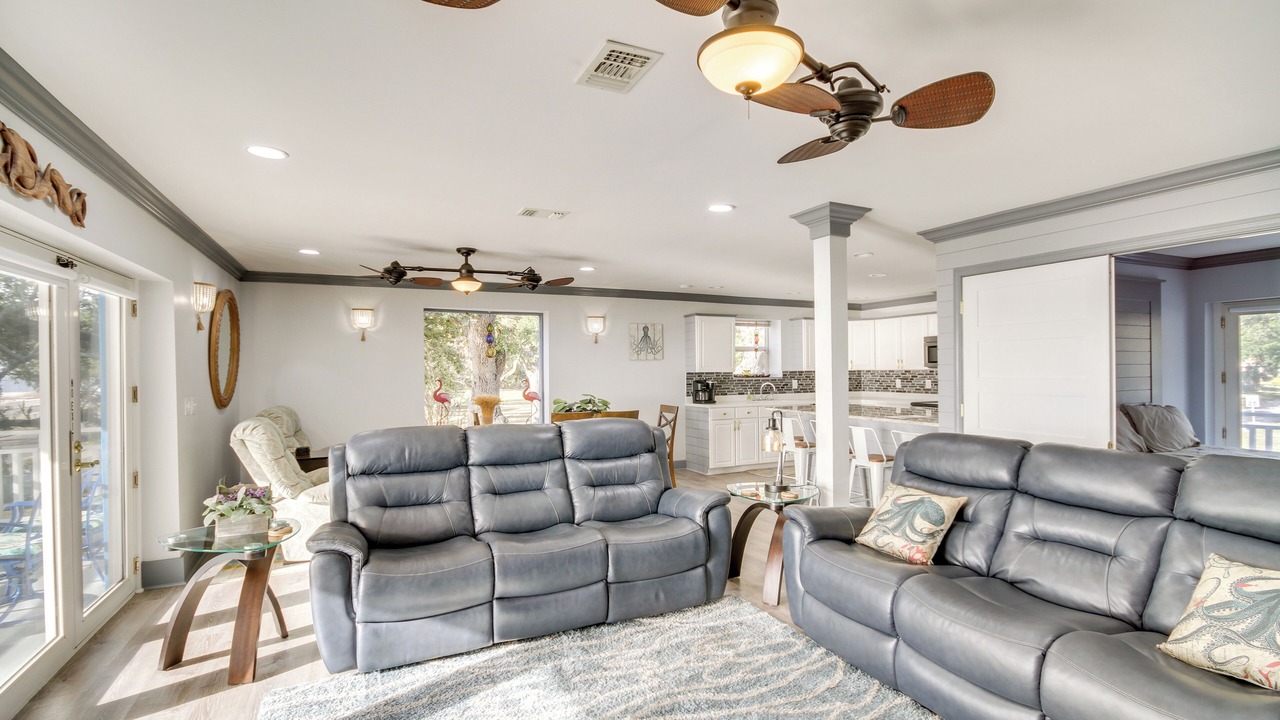 Photo of Livingroom in Long Beach