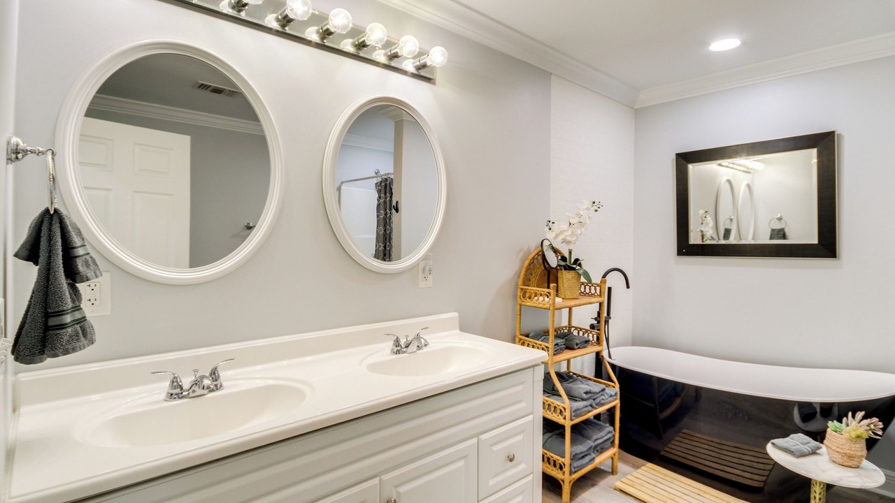 Photo of Bathroom in Long Beach