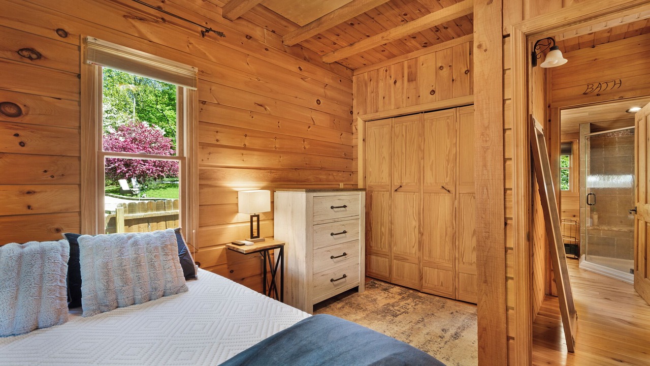 Photo of Bedroom in Newton