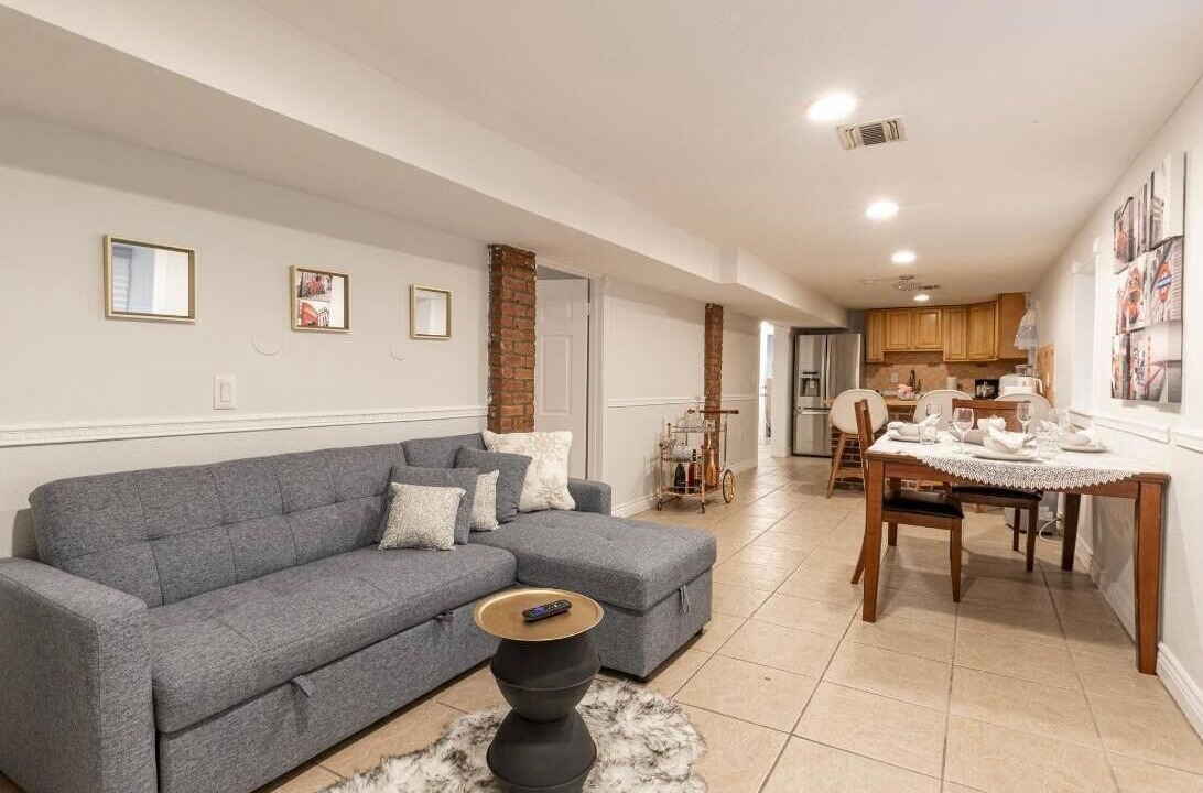 Photo of Livingroom in North Bergen
