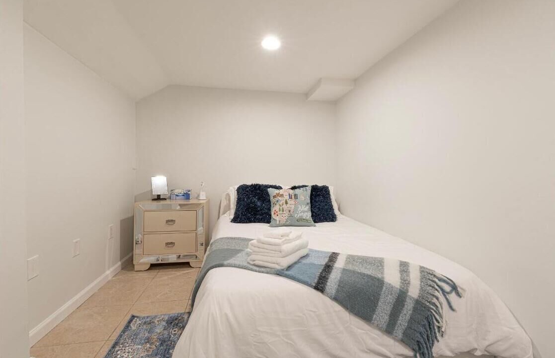 Photo of Bedroom in North Bergen