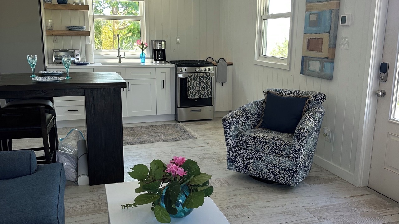 Photo of Livingroom in Green Turtle Cay