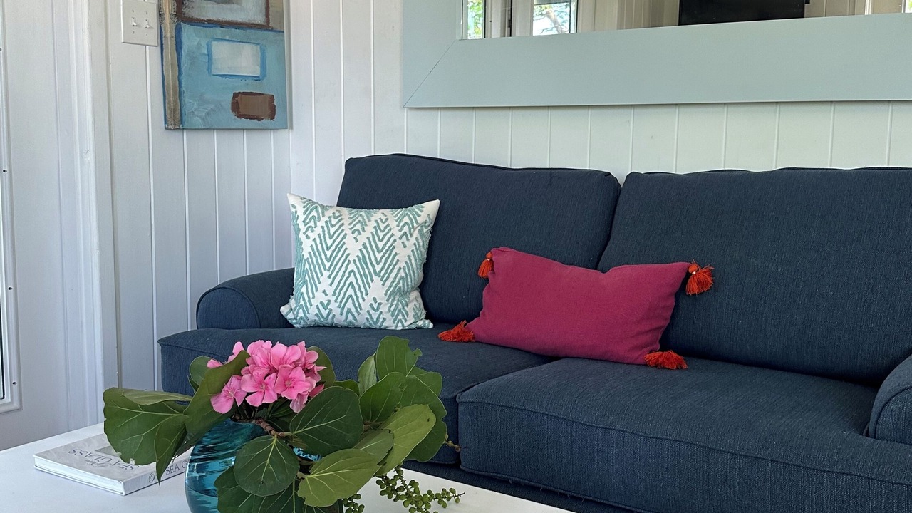 Photo of Livingroom in Green Turtle Cay