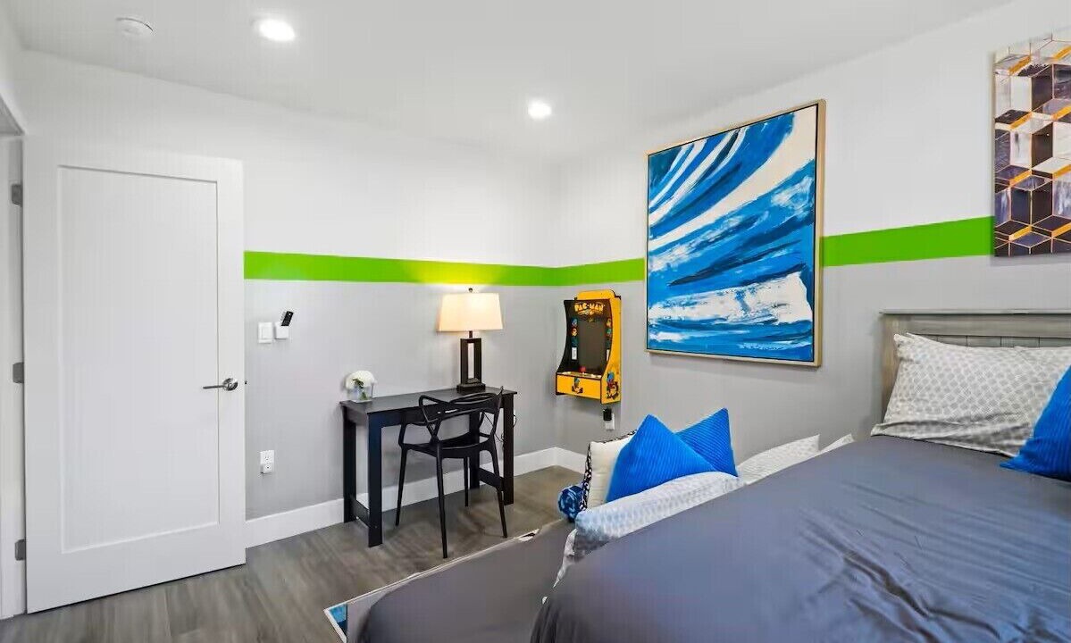 Photo of Bedroom in North Hollywood
