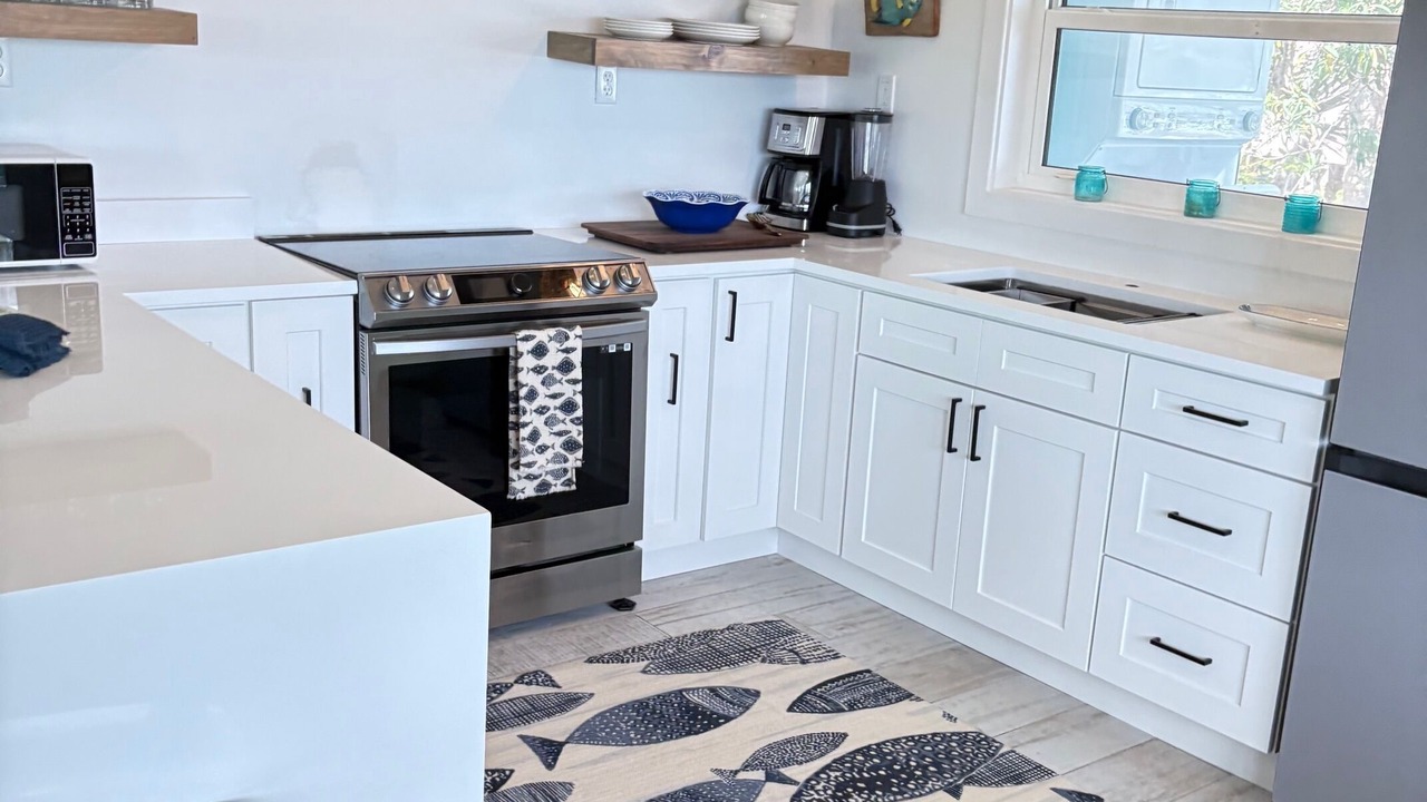 Photo of Kitchen in Green Turtle Cay