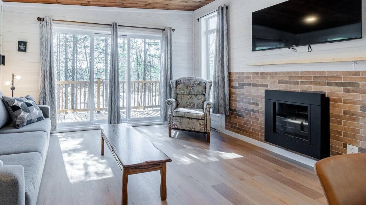 Photo of Livingroom in Adstock