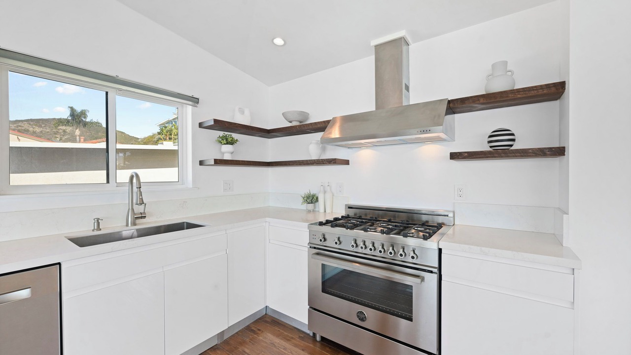 Photo of Kitchen in South Laguna