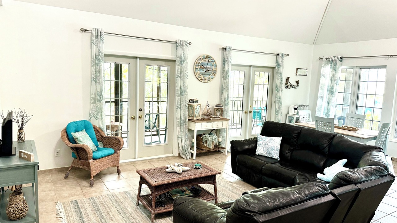 Photo of Livingroom in Great Exuma
