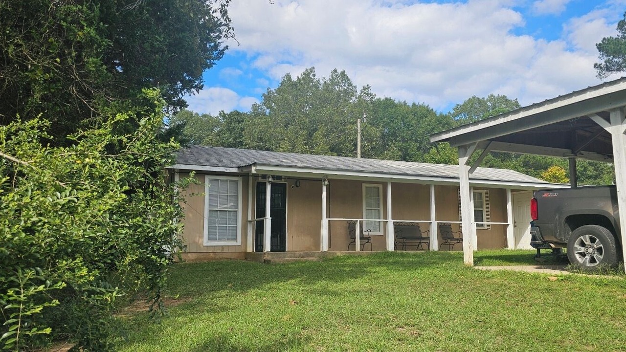 Photo of Outdoor in Water Valley