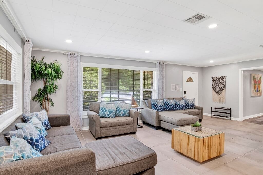 Photo of Livingroom in East Pensacola Heights