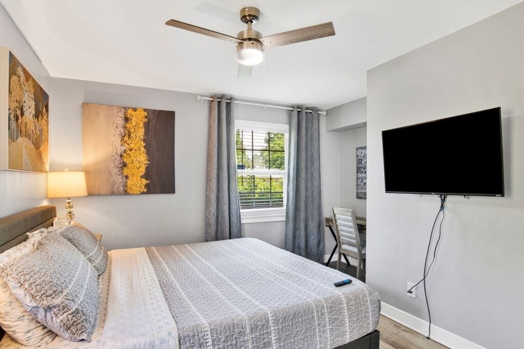 Photo of Bedroom in East Pensacola Heights