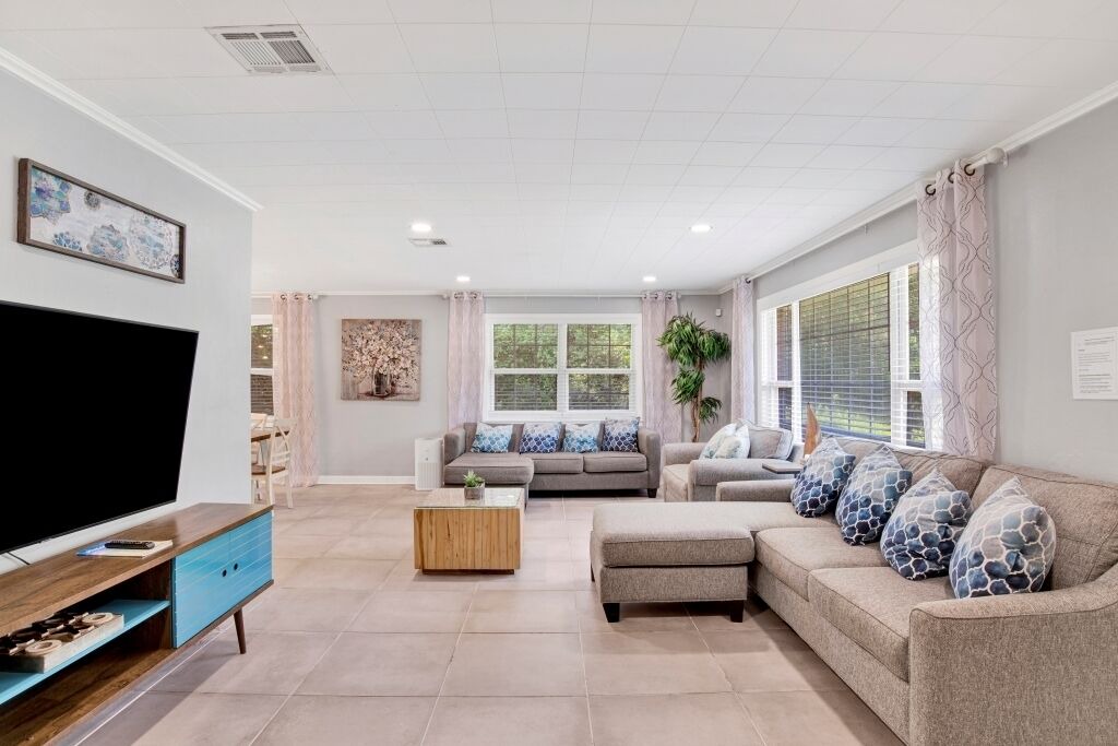 Photo of Livingroom in East Pensacola Heights