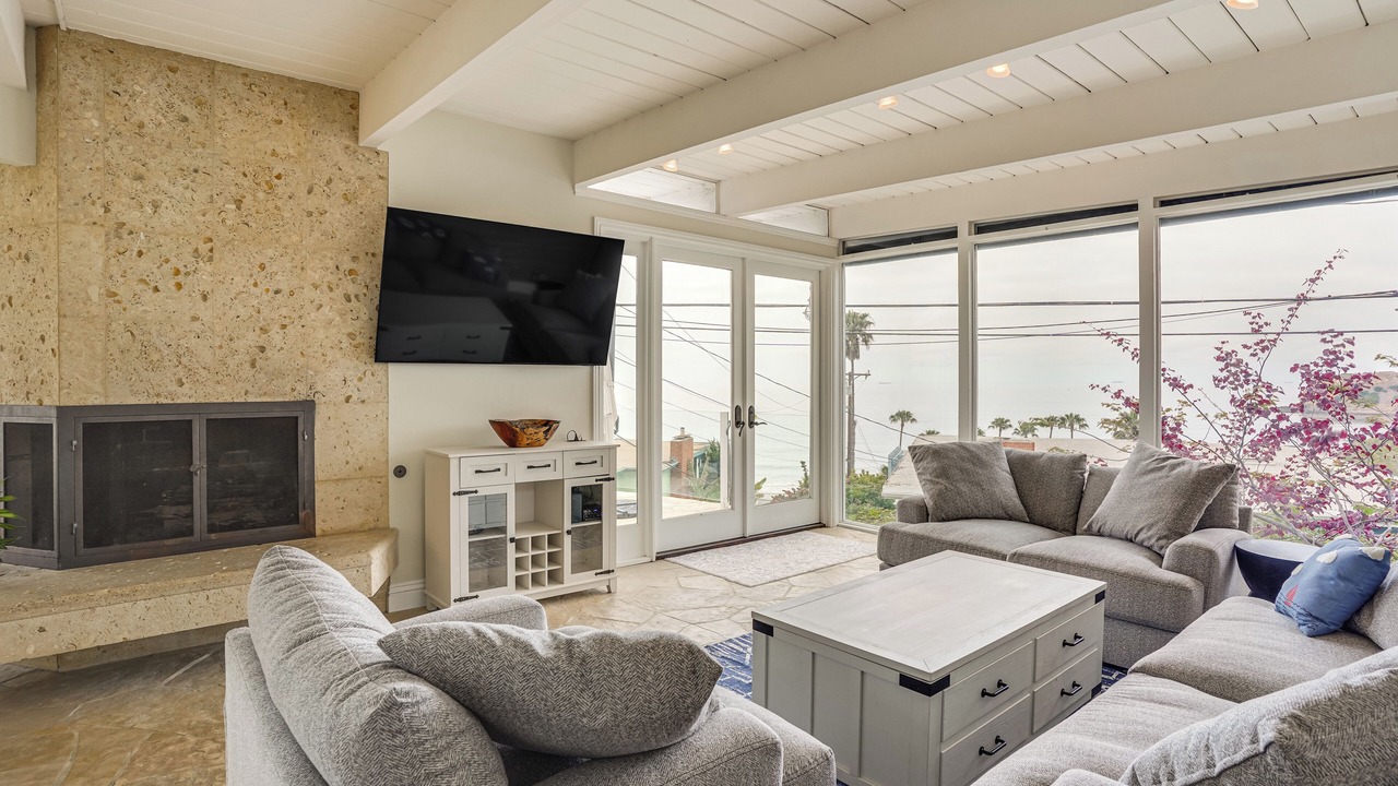 Photo of Bedroom in Rancho Palos Verdes