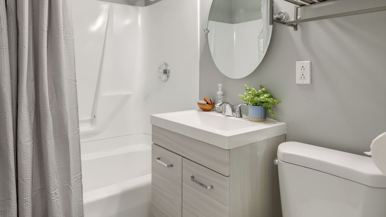 Photo of Bathroom in Lake Erie Beach