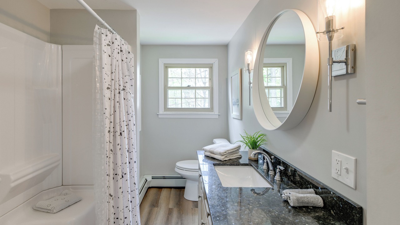 Photo of Bathroom in Lake Erie Beach
