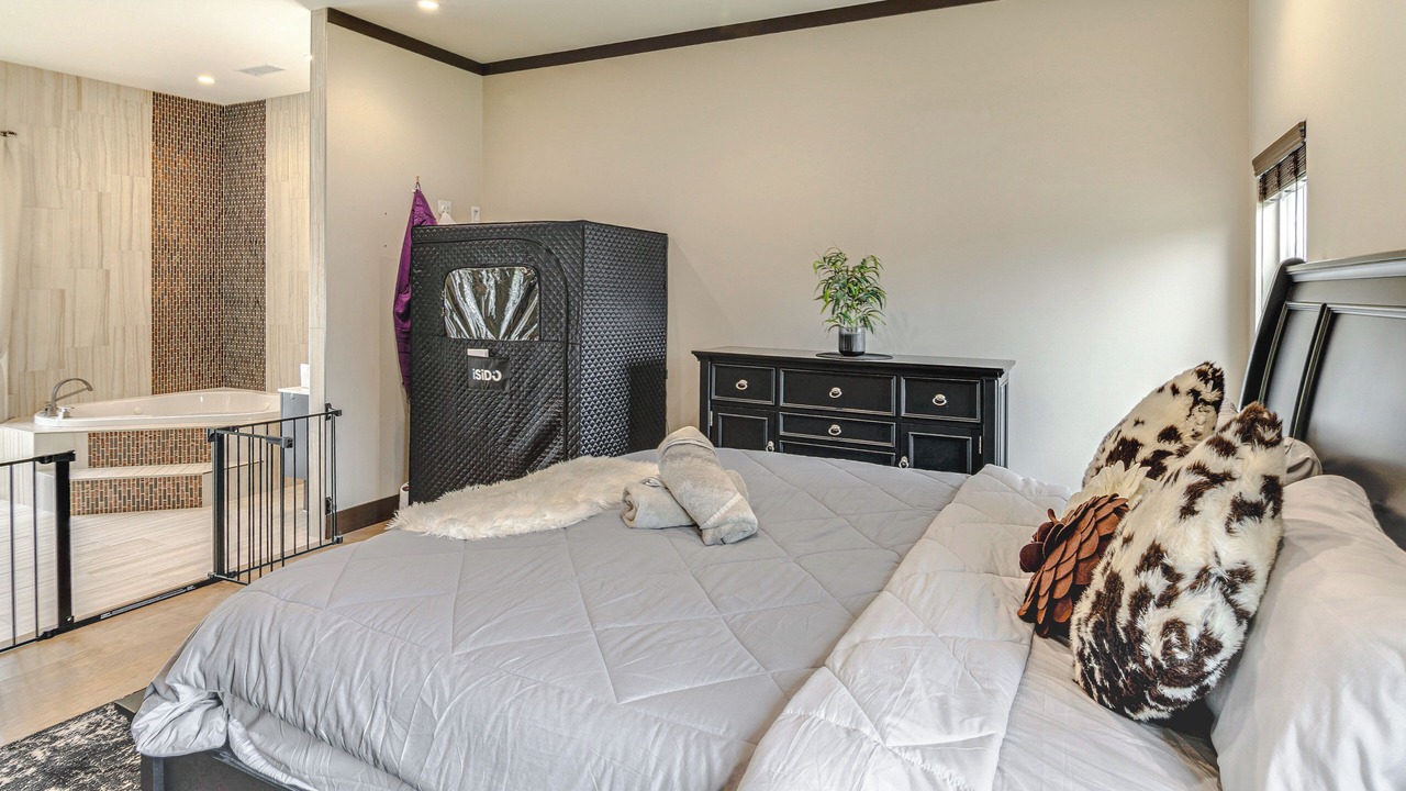 Photo of Bedroom in Reseda