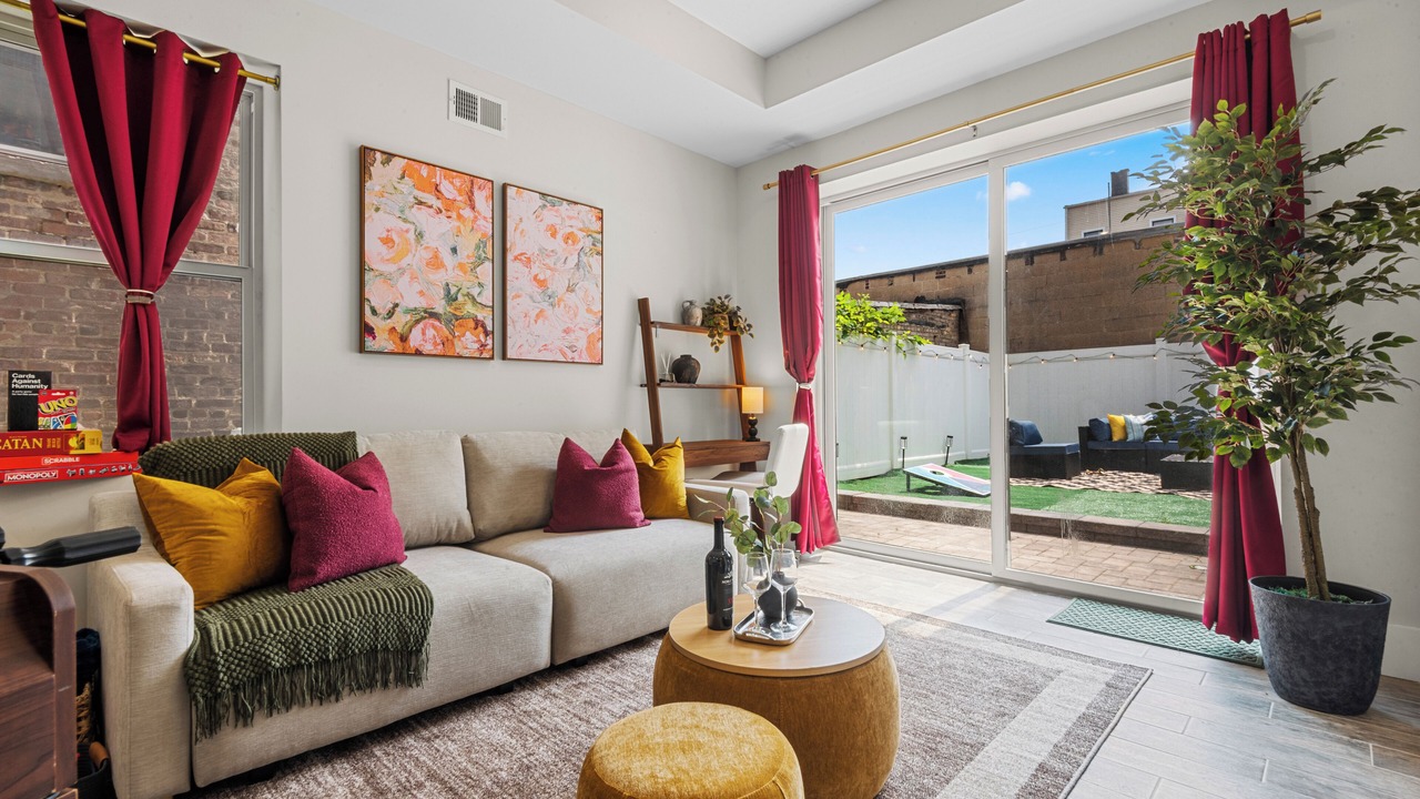 Photo of Livingroom in West Side