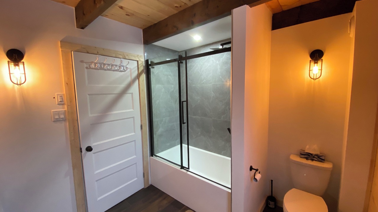 Photo of Bathroom in L'Anse-Saint-Jean