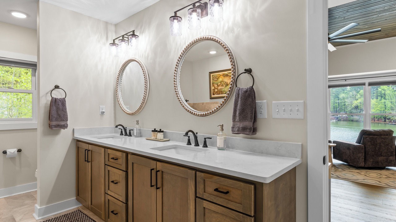 Photo of Bathroom in Little Kowaliga