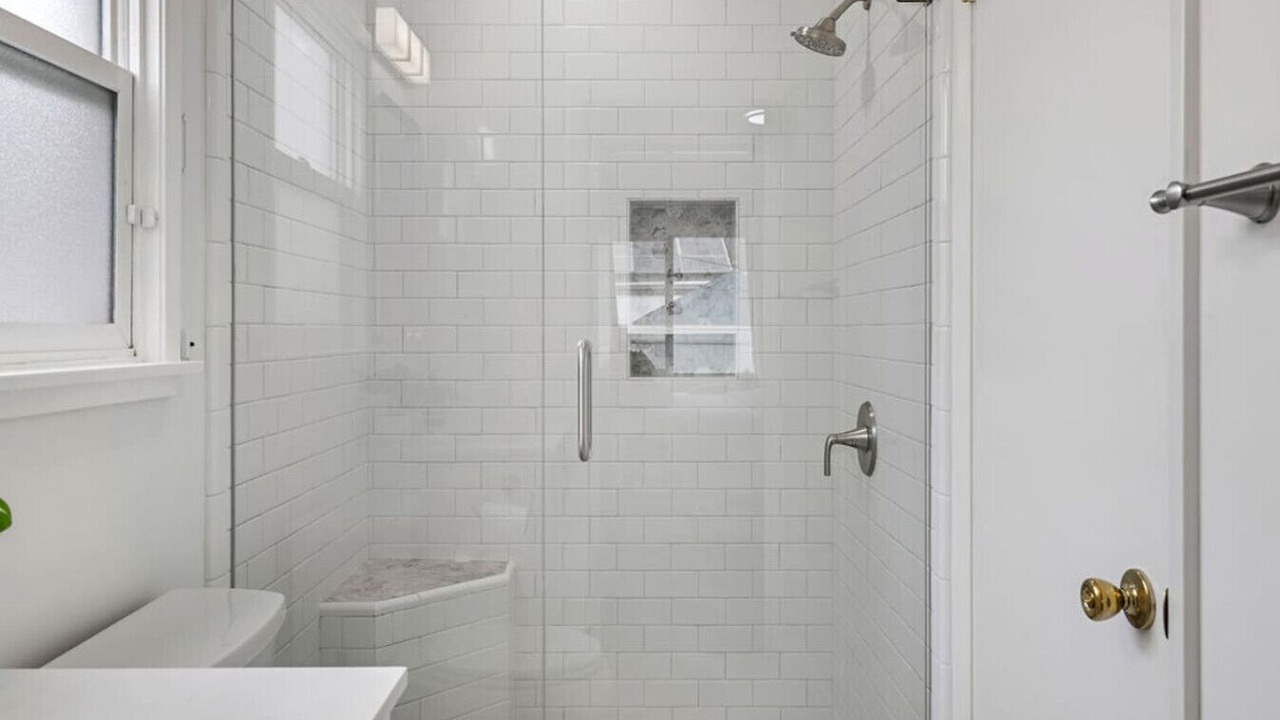 Photo of Bathroom in The Plaza